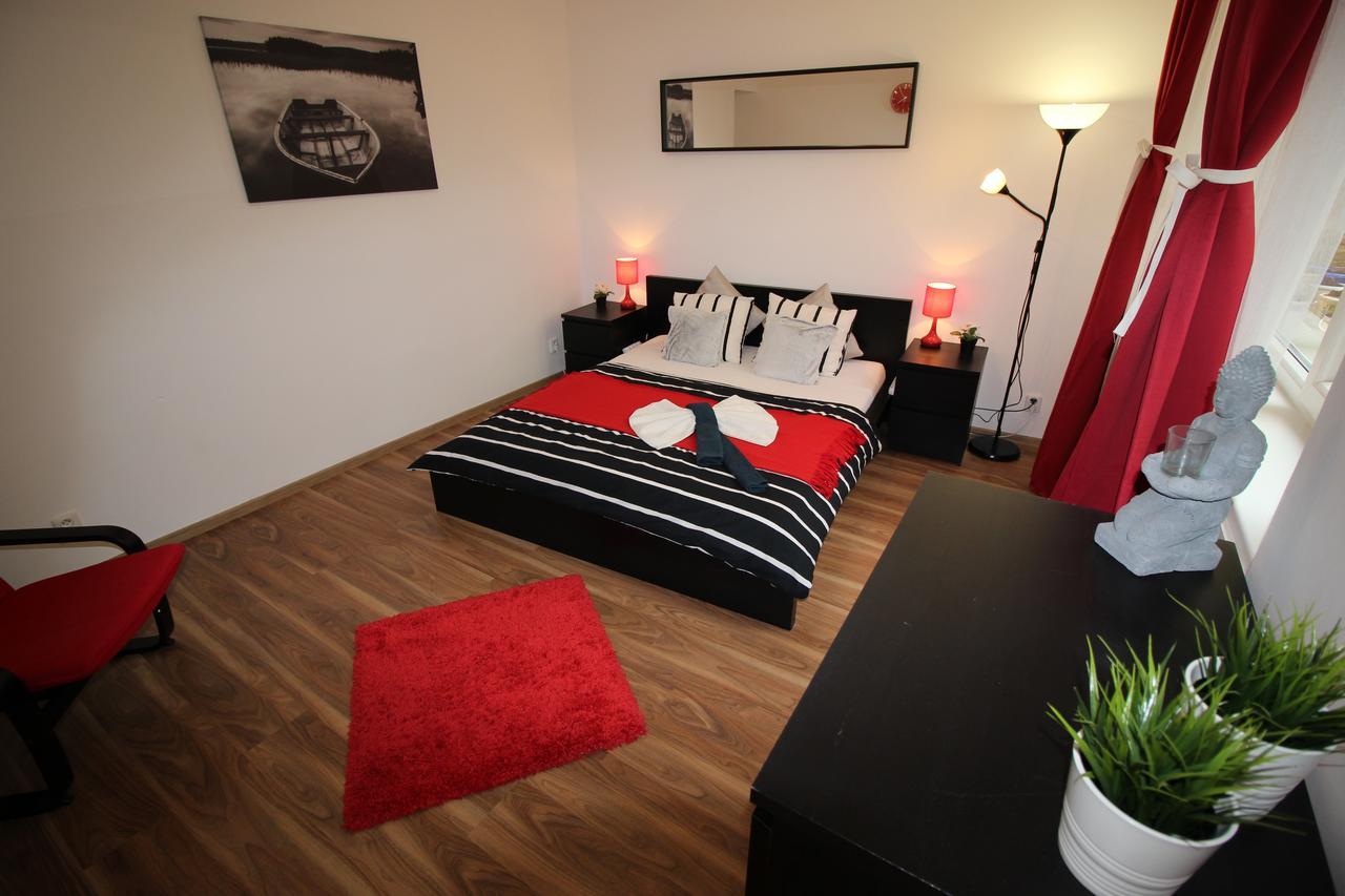 Smart City Prague Apartment Экстерьер фото
